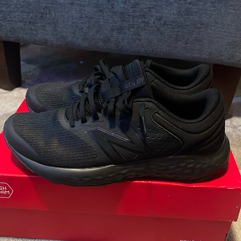 New Balance 520 v7 Lightweight Running Shoes